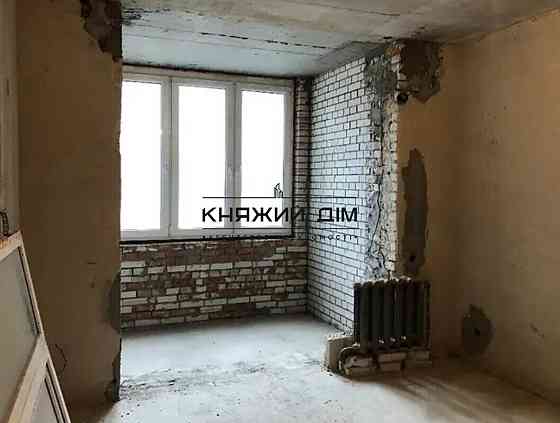 Продаж 2-х к.кв. по вул. Драгоманова. метро Позняки - 10хв. Дарницький р-н. Код об'єкту №:21144664 Київ