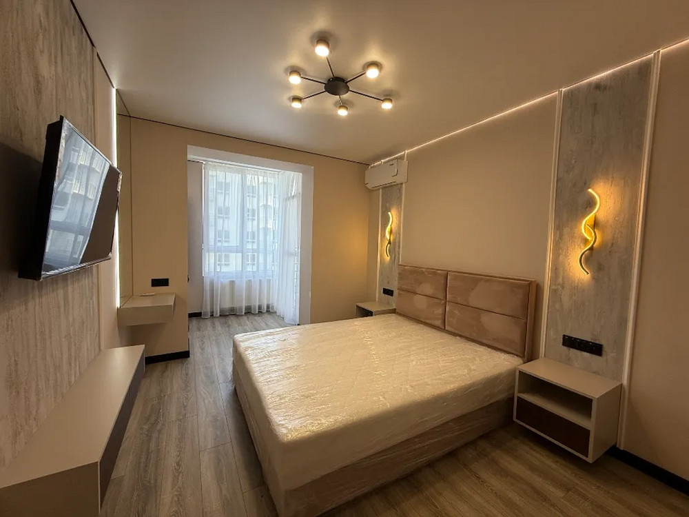 Продаж Квартира 3-кімнатна, 8/10 поверх на Семейная, 6 Дніпро - фото 1