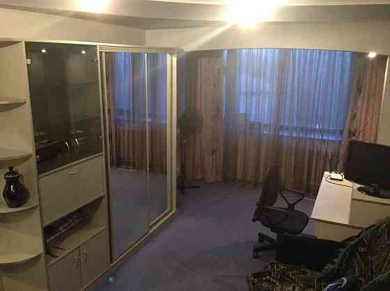 Оренда Квартира 1-кімнатна, 8/9 поверх на Харківське шосе, 2/1 Kiev