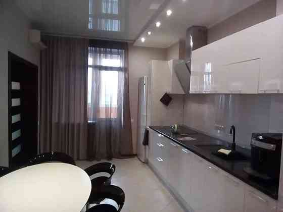 Оренда Квартира 4-кімнатна, 10/18 поверх на Коперника, 12Д Киев