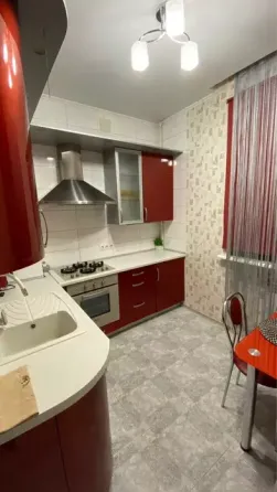 Здається 2-х кімнатна квартира в центрі міста. Кропивницький