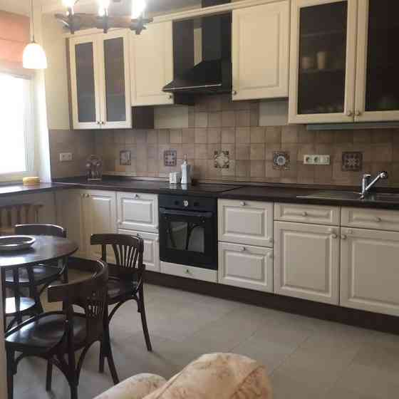 Оренда Квартира 3-кімнатна, 24/24 поверх на пр. Петра Григоренко Киев