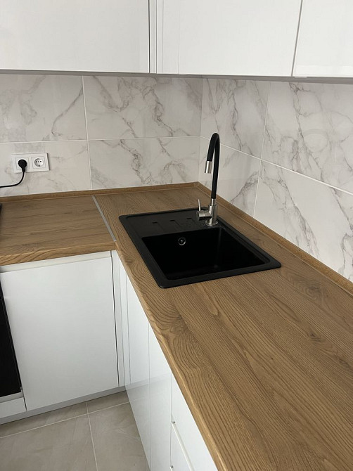 Продаж Квартира 3-кімнатна, 1/5 поверх на Парково-Сирецька вул., д. 10 Київ - фото 2