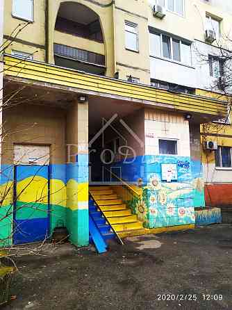 Продаж Квартира 2-кімнатна, 2/16 поверх на Харківське Шосе, 61 Киев