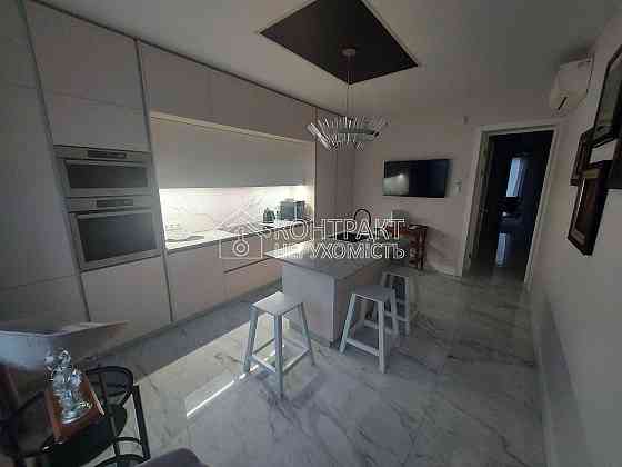 Оренда Квартира 3-кімнатна, 2/19 поверх на вул. Професорська Kharkiv