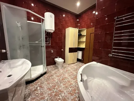 Продаж 3к Квартира 151 кв.м Сабанский пр Одеса