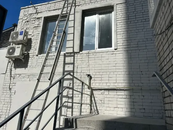 I will rent an office on Pushkin 2\2 but with a separate entrance. Own water and sewage. Good repair. There is parking Dnipro