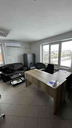 Продаж торгове приміщення на Украінська, 4/2 поверх - 2/2 Залуква