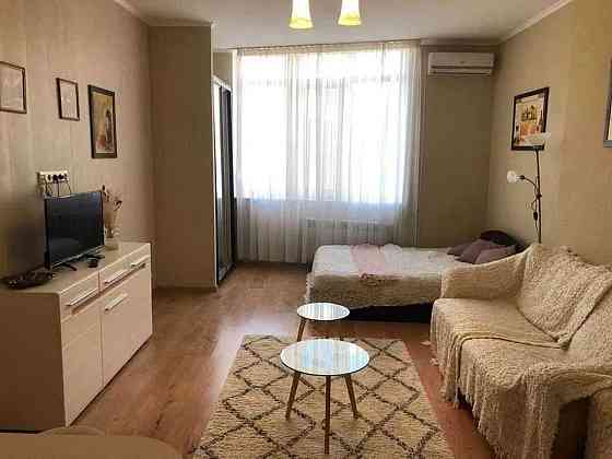 Оренда Квартира 1-кімнатна, 20/32 поверх на ул. Жилянская, 118 Киев