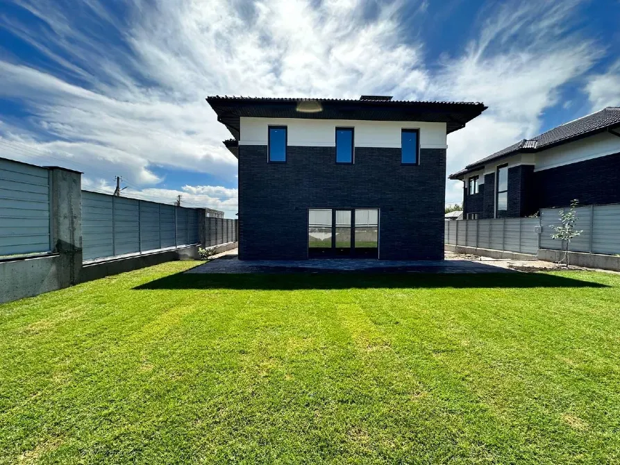 Продажа 2-этажный Дом с участком 5 сот 155 кв.м 6 комн. на Павла Глазова Стоянка - изображение 8