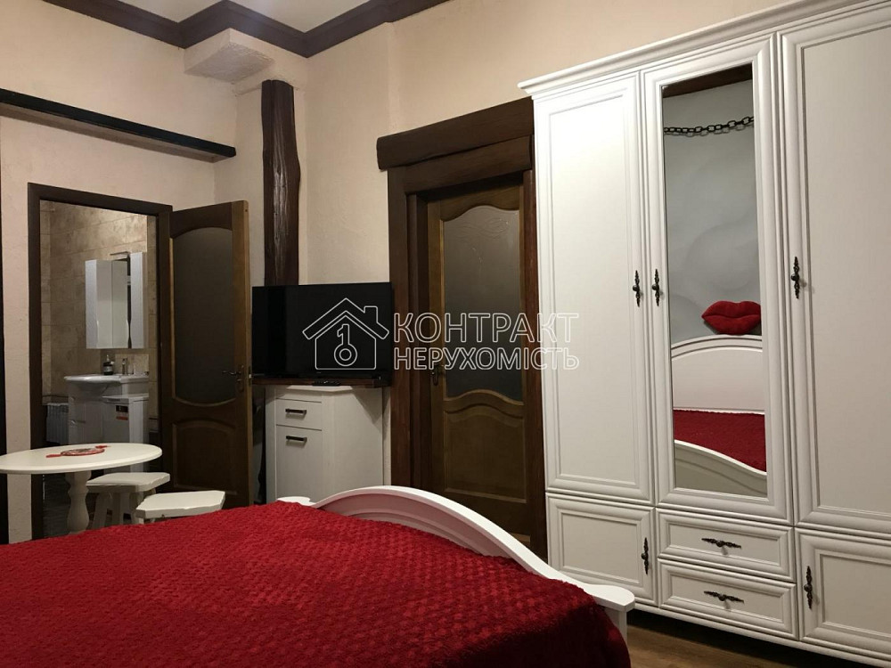 Продаж Квартира 4-кімнатна, 2/2 поверх на вул. Потебні Харків - фото 1