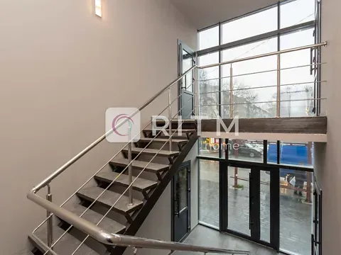 Здається    Чернівці Сергія Скальда (Комарова Володимира) вулиця 27 Чернівці - фото 9