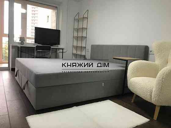 Хороша трикімнатна квартира, Солом'янський р-н. Код об'єкту : № 11110083 Київ