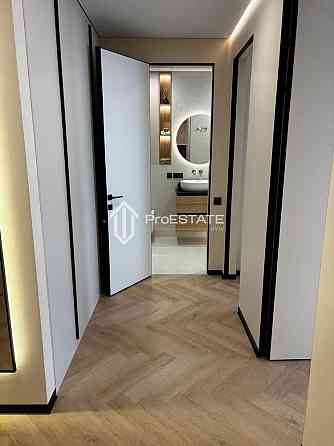 Продаж Квартира 2-кімнатна, 15/25 поверх на вул. Дніпровська набережна Киев