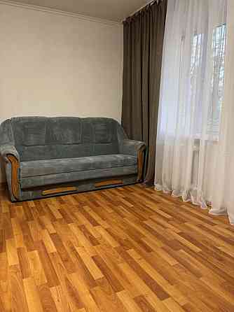 Оренда Квартира 1-кімнатна, 1/5 поверх на Колекторна, 3 Kiev