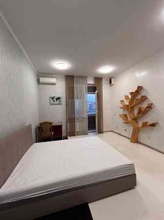 Продаж Квартира 3-кімнатна, 2/9 поверх на Кривоноса Максима вул., д. 15 Київ