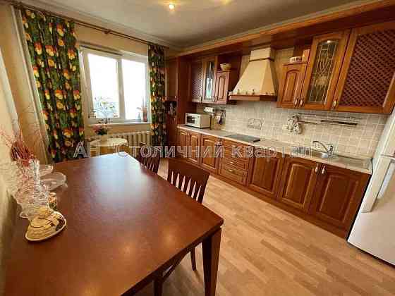 Продаж Будинок 3-кімнатний на Милославська вул., 45 Kiev