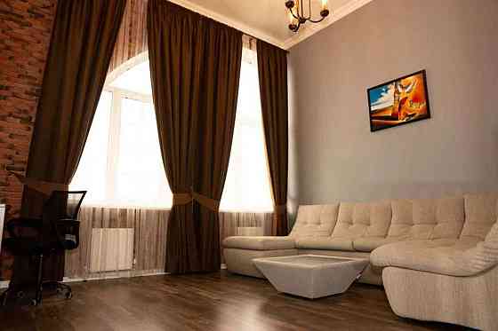 Оренда Квартира 3-кімнатна, 9/10 поверх на ул. Дмитрия Луценко Kiev