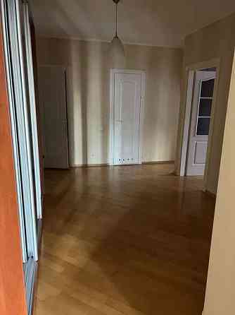 Оренда Квартира 2-кімнатна, 17/18 поверх на Урлівська, 8а Киев