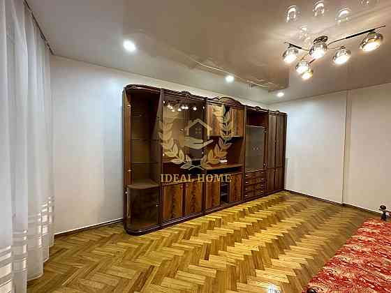 Продаж Квартира 3-кімнатна на Зоологическая ул., 6В Киев