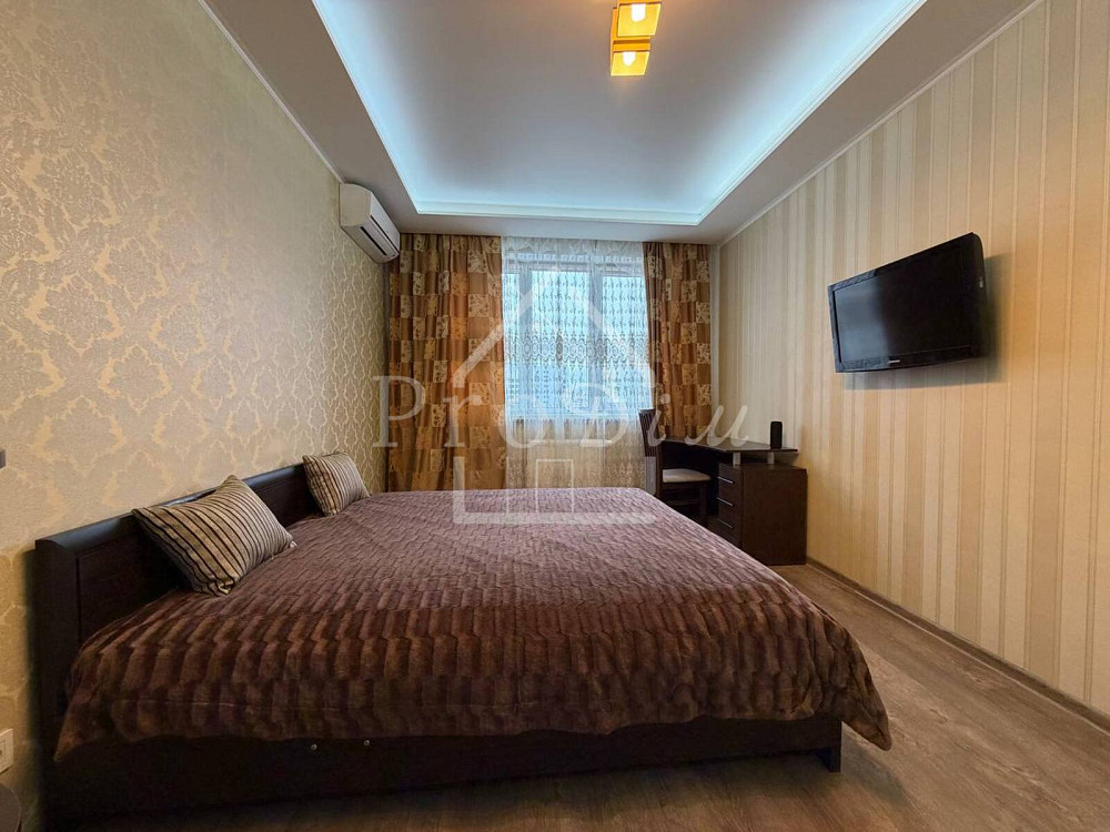 Продаж Квартира 1-кімнатна, 12/23 поверх на Феодосійська вул., 1А Київ - фото 1