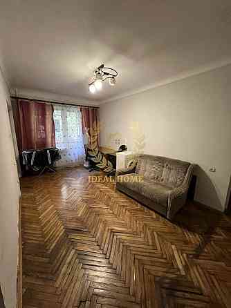 Продаж Квартира 3-кімнатна Kiev