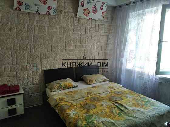 Оренда Квартира 2-кімнатна, 4/9 поверх на вул. Велика Васильківська Київ