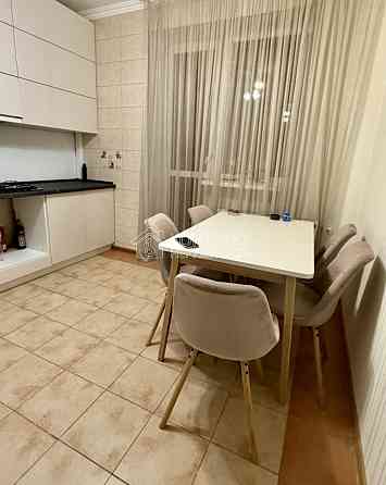 Продаж 1к Квартира 47 кв.м Перемоги вул. Харьков