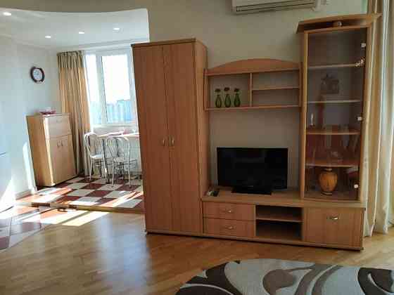 Оренда Квартира 2-кімнатна, 22/25 поверх на Днепровская набережная, 26-б Київ