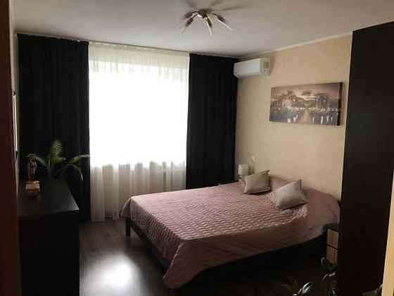 Оренда Квартира 3-кімнатна, 4/12 поверх на ул. Михаила Драгоманова, 23б Київ