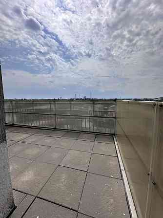 Продаж Квартира 3-кімнатна, 8/16 поверх на 8 Марта ул., 9 Днепр