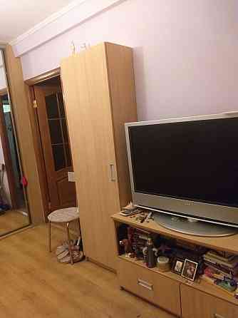 Оренда Квартира 1-кімнатна, 1/5 поверх на Харьковское шоссе, 4 Киев