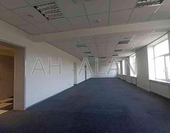 Оренда офісне приміщення на Миколи Міхновського бул. приміщень - 9, поверх - 3/8 Київ