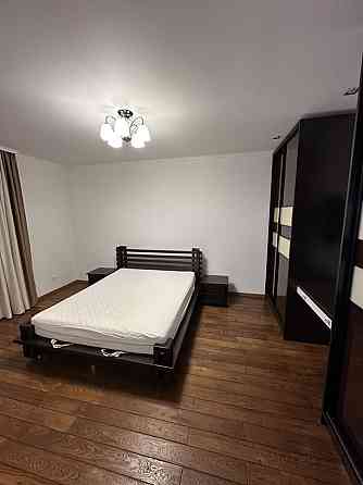 Оренда 1к Квартира 59 кв.м Залізнична вул. Львов