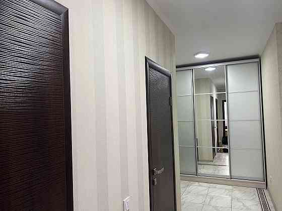 Продаж Квартира 2-кімнатна, 4/25 поверх на Драгоманова вул., д. 2-А Kiev