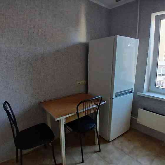 Оренда Квартира 1-кімнатна, 10/10 поверх на Драгоманова, 18 Kiev