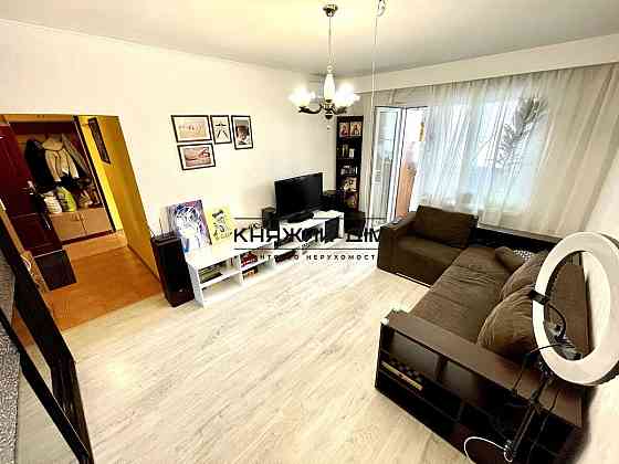 Продаж Квартира 2-кімнатна, 11/15 поверх на Ахматовой Анны ул. Київ