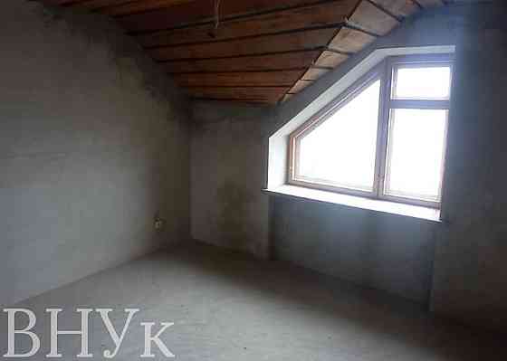 Продаж Квартира 3-кімнатна, 5/6 поверх на вул. Довженка О. Ternopil'