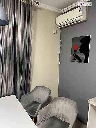 Оренда Квартира 1-кімнатна, 7/22 поверх на Дніпровська набережна, 19А Kiev