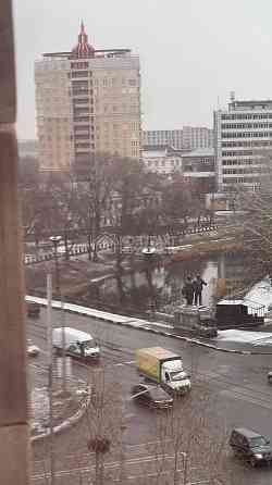 Продаж Квартира 4-кімнатна, 7/7 поверх на вул. Героїв Харкова Kharkiv