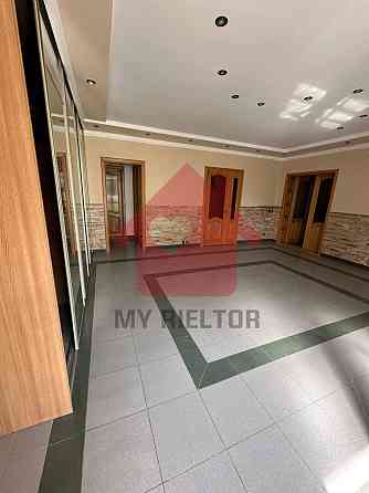 Продаж чотирикімнатної квартири по вул.Капушанська. Uzhhorod