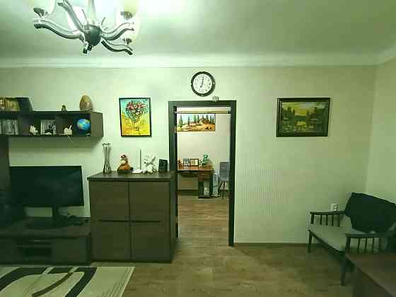 Продаж Квартира 2-кімнатна, 1/3 поверх на Науки просп. вул., д. 74 Kiev