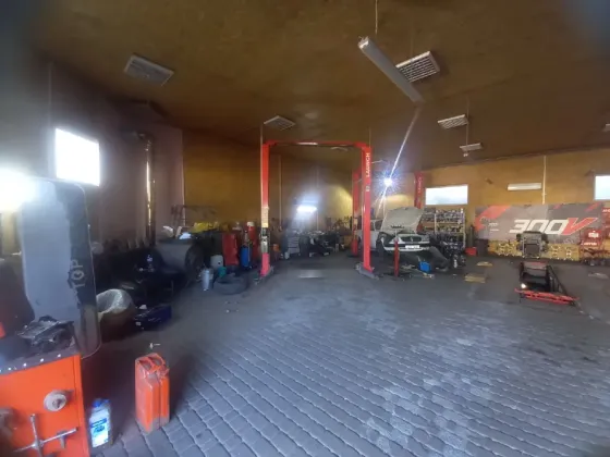 Здається АЗС / автомийка / шиномонтаж / СТО площа 360 кв.м Дніпро пр. Богдана Хмельницького Дніпро