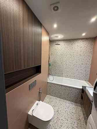 Продаж Квартира 1-кімнатна, 12/26 поверх на Зарічна вул., д. 2 Kiev