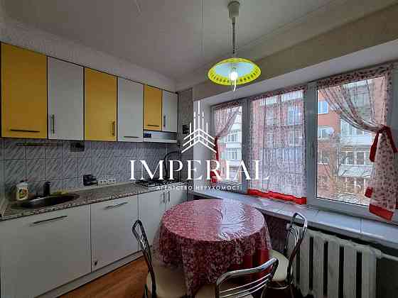 Продаж Квартира 2-кімнатна, 5/5 поверх на вул. Кирило-Мефодіївська Киев