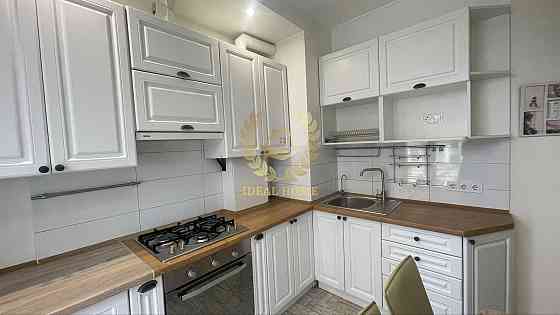 Продаж Квартира 1-кімнатна, 2/8 поверх на Луценко Дмитрия ул., 12 Киев