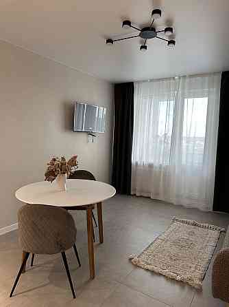 Оренда Квартира 1-кімнатна, 25/26 поверх на Ревуцкого ул., 54 Kiev