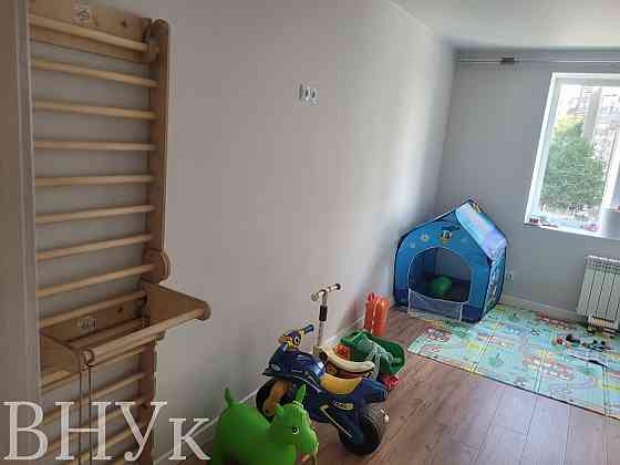 Продаж Квартира 3-кімнатна, 4/5 поверх на Кравчука Luts'k