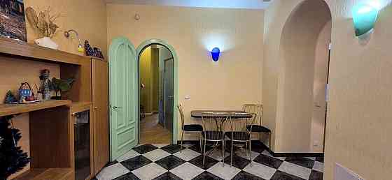 Оренда Квартира 2-кімнатна, 1/3 поверх на Ярославська, 39В Киев