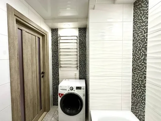 Продажа 3к Квартира 56 кв.м відінська,38 Ровно